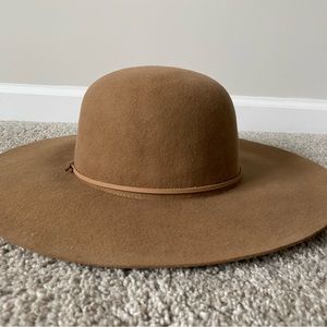Gigi Pip Hat NWOT